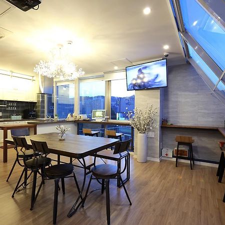 First Guesthouse Pusan Zewnętrze zdjęcie