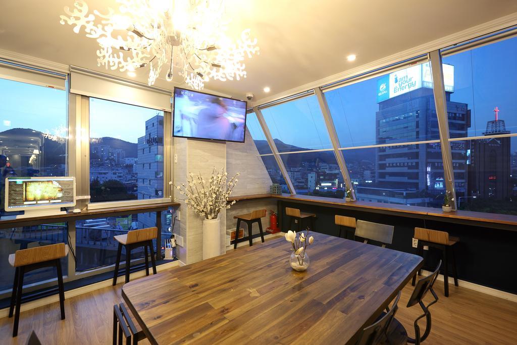 First Guesthouse Pusan Zewnętrze zdjęcie