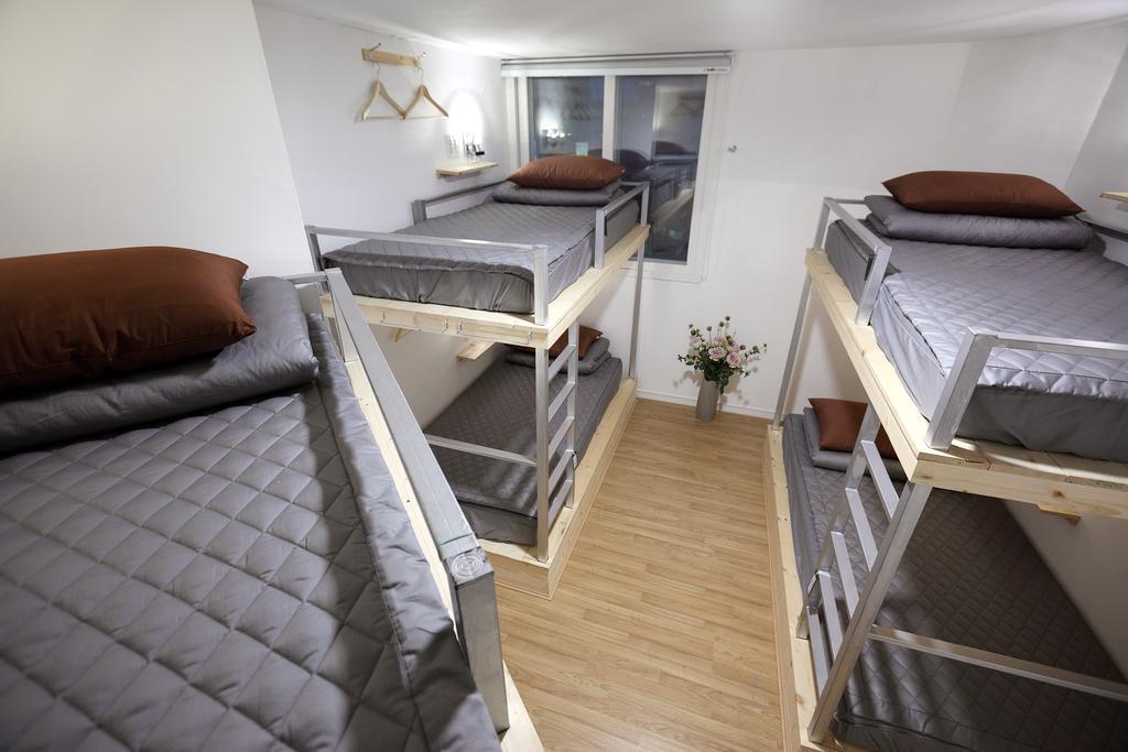 First Guesthouse Pusan Pokój zdjęcie