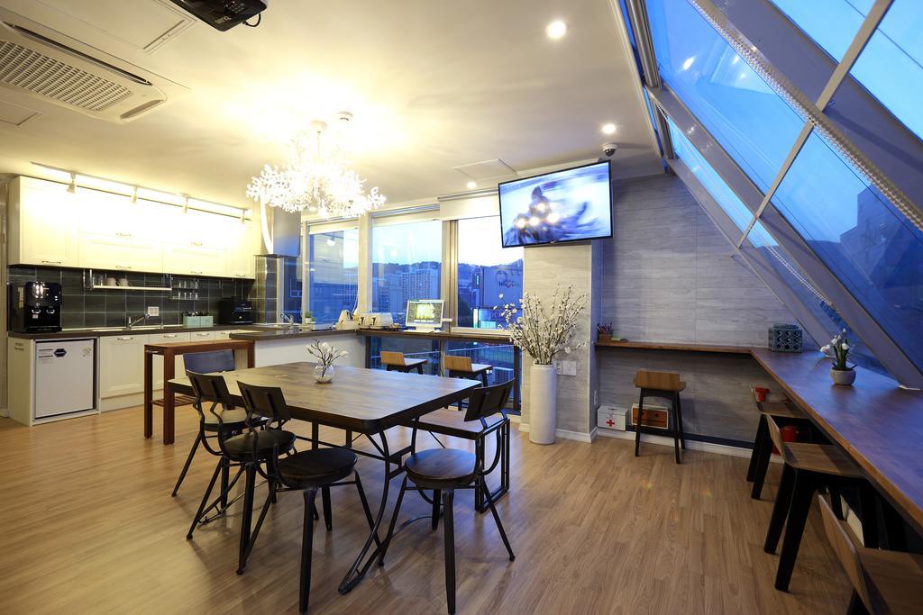 First Guesthouse Pusan Zewnętrze zdjęcie