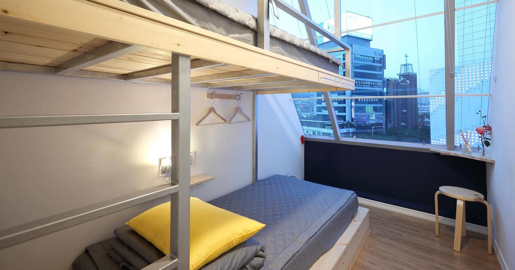 First Guesthouse Pusan Zewnętrze zdjęcie